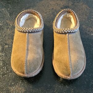 UGG Tasman Slides